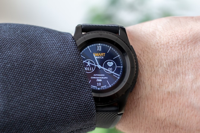 czy smartwatch działa bez telefonu