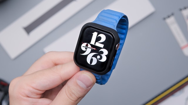 jak ustawić datę i godzinę w smartwatchu