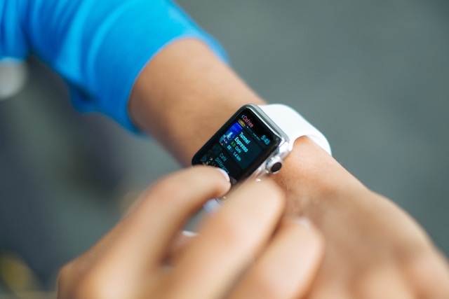 dlaczego smartwatch nie łączy się z telefonem